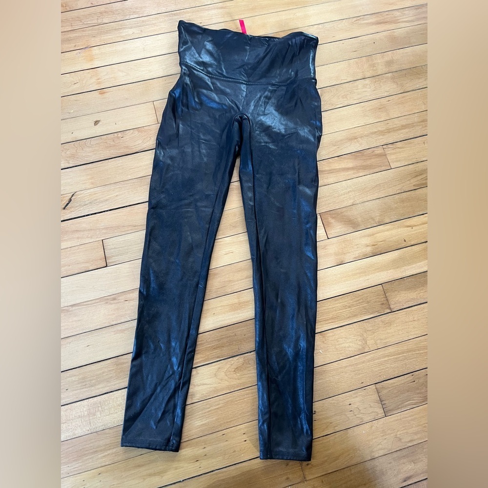 Spanx faux‎ leather sculpt wear leggings